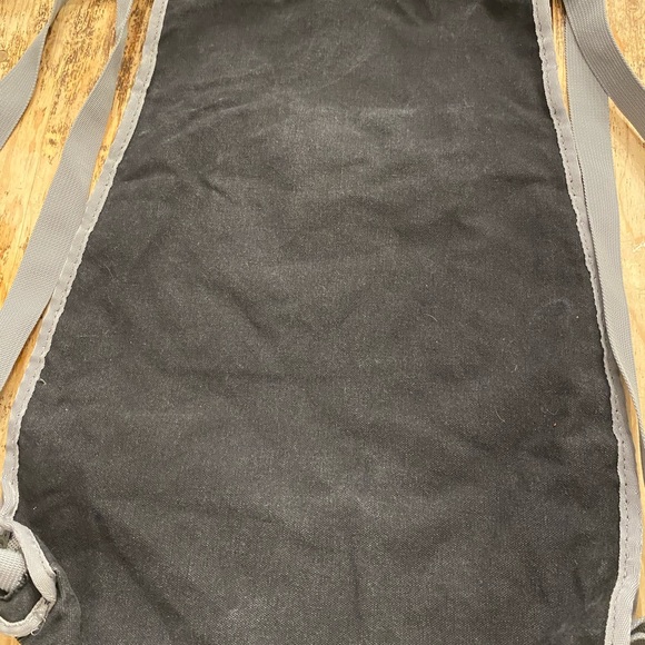 Timberland canvas sling bag drawstring with Velcro pocket - Picture 6 of 8